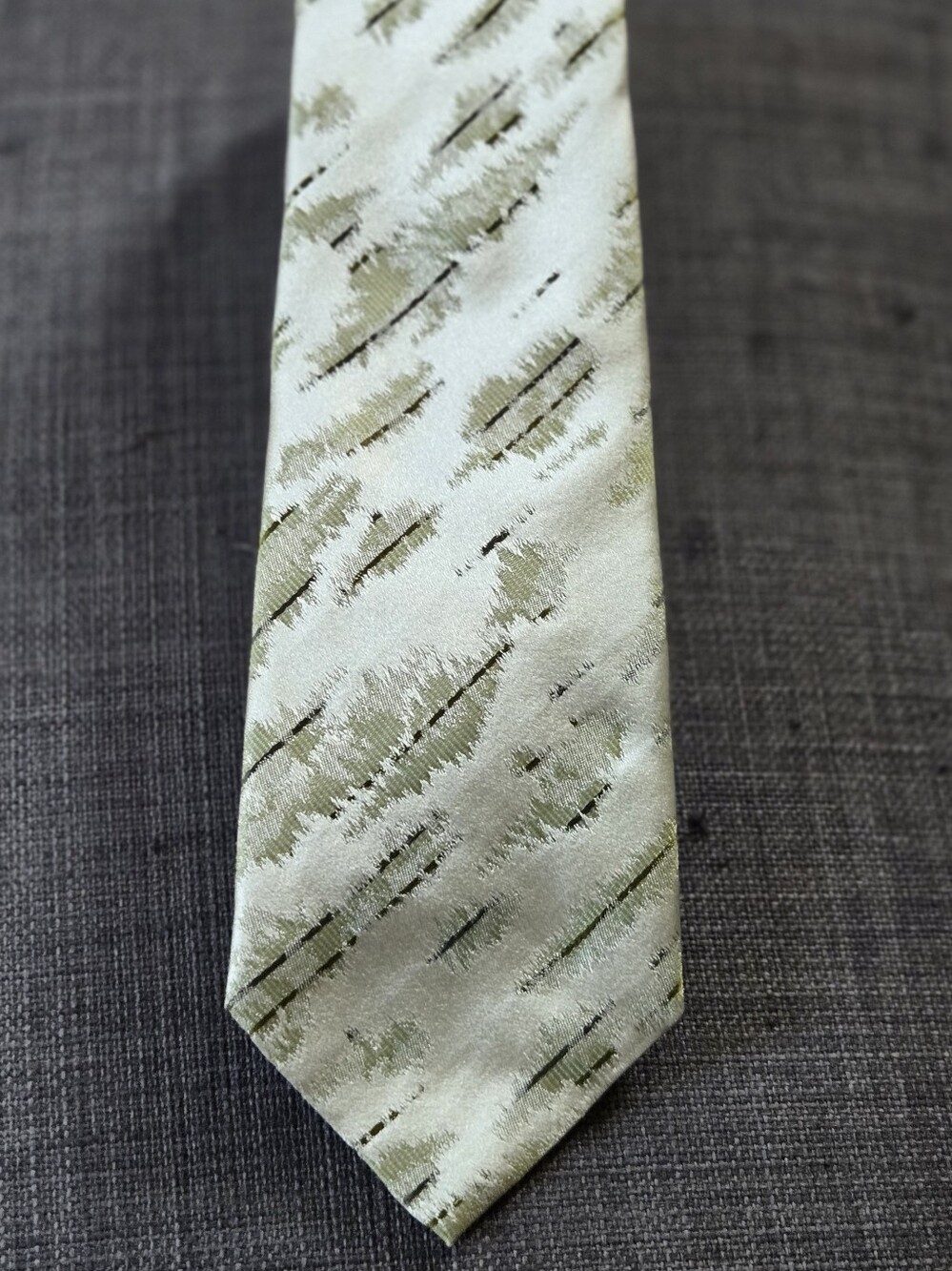 Armani Collezioni Light Gray and Olive Green Tie